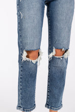Load image into Gallery viewer, P1275M-MD KNEE DESTROYED SUPER HIGH RISE STRETCH MOM JEANS