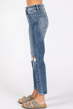 Load image into Gallery viewer, P1275M-MD KNEE DESTROYED SUPER HIGH RISE STRETCH MOM JEANS