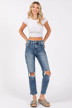 Load image into Gallery viewer, P1275M-MD KNEE DESTROYED SUPER HIGH RISE STRETCH MOM JEANS
