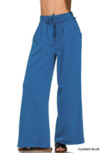 Load image into Gallery viewer, Fleece Exposed Seam Wide Leg Sweatpants
