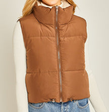 Load image into Gallery viewer, Skyler Cropped Puffer Vest
