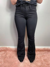 Load image into Gallery viewer, Flare Black Kancan Jeans
