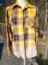 Load image into Gallery viewer, Carrie Underwood Blingy Flannel Medium
